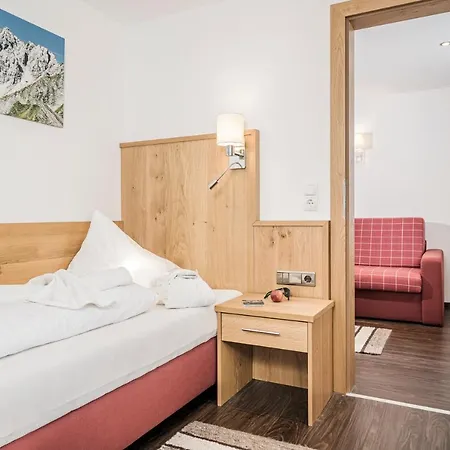 Hotell Kirchlerhof 3*