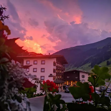 Hotel Kirchlerhof 3*